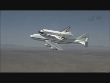 エンデバー、ドライデンフライトリサーチセンターへ到着 (2/3)