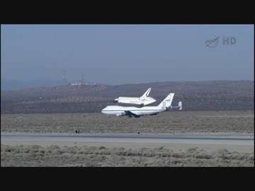 エンデバー、ドライデンフライトリサーチセンターを出発 (1/2)