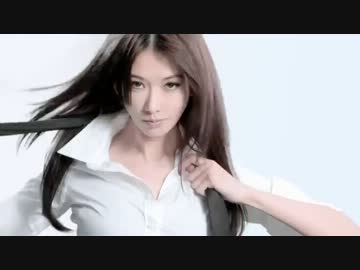 2012年、リン・チーリンのブラジャーCM