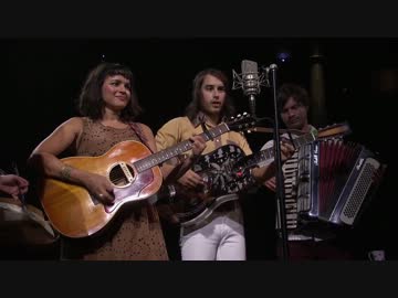 Norah Jones - Creepin' In