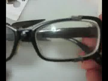 ワンコインで折れた眼鏡のフレームを直す方法