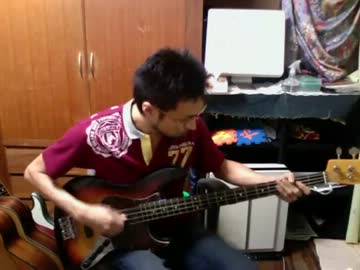 リズム練習の一環としてベースを弾いてみた