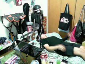 配信中に突然震えながら「しんごー！」と叫びだすマジキチ生主