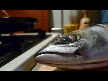 【ムコ殿シリーズ】秋サバを煮る