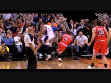 相手の股をくぐるスーパープレイ