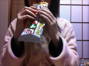 【七緒】チョコモナカジャンボを食べました(*´ω｀* )