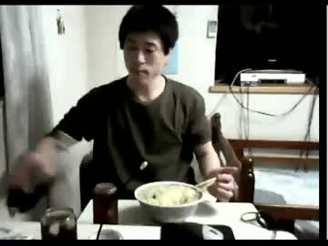 約65℃のラーメン1kgを食べる