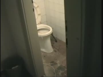 トイレ爆破の一部始終