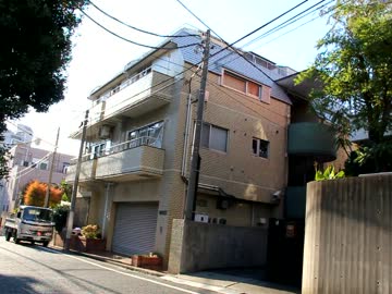 古舘伊知郎事務所前抗議　2012年12月8日