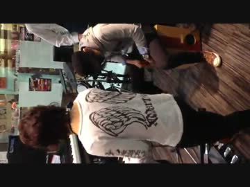 【逃げ切れず】楽器店に居たカホン奏者と弾き逃げしてみた【情熱大陸】