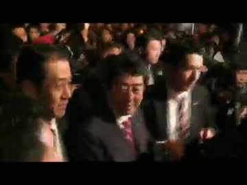 2012.12.15秋葉原街頭演説の後（マスコミ側から撮影）