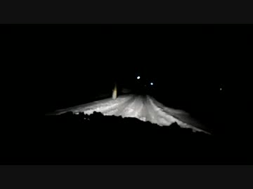 夜の雪道ドライブ