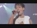 120722  shinee 口で ウォーターボトルを 開ける ジョン 