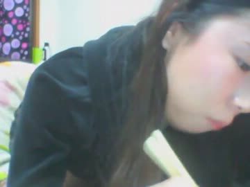 ニコ生  ももえり　草食べる