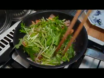 【手抜きランチ】豚キムチ丼