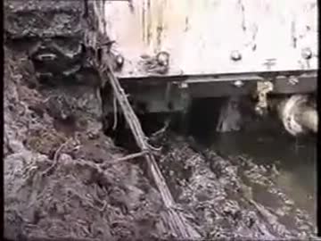 冬戦争で使用された三号突撃砲の回収作業映像