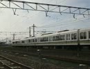 ２２１系が通過