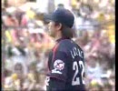 【プロ野球】　ヤクルト 高井　送球でも大暴投