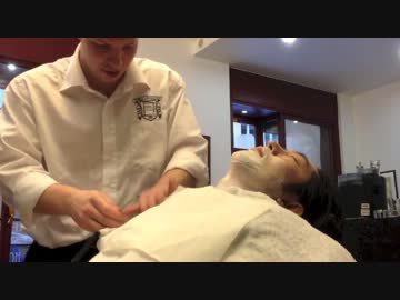 プラハの休日。ヒゲを剃る。