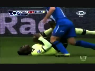 プレミアで起こった悲惨なタックルWigan  vs Newcastle 17.3.2013McManaman horror tackle