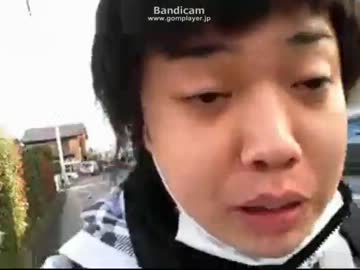 お墓の前でオッサンに唾を吐きかけられブチギレるシケキノコ