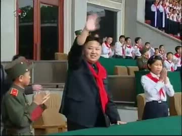 金正恩は、朝鮮国子供連合66周年を祝う　3/3