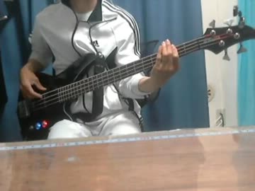 単音しか引けないベーシストが、Get Wild(Purple Days)を弾いて見た。