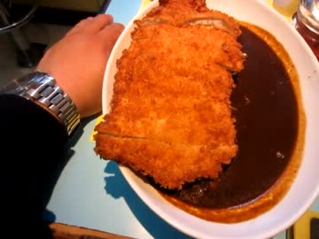 カレー屋ジョニーのビックリチキンカツカレーと激辛スーパー台湾
