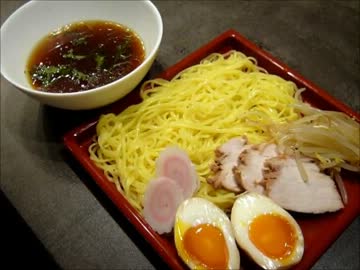 袋麺でつけ麺を作る。