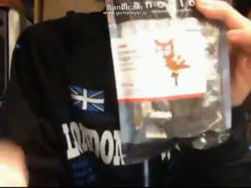 彼女からのお節介なプレゼントに発狂する鮫島（犯人は私です）