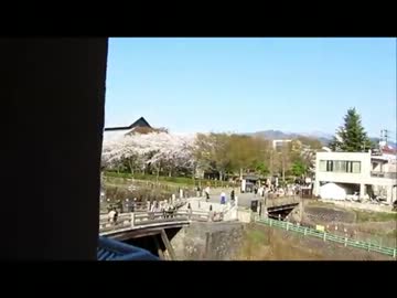 最上義光公銅像と大手門櫓からの桜.wmv