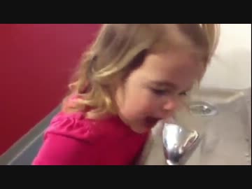 悪戦苦闘する幼女が可愛いすぎる