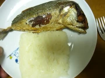 タイの輸入食品店で首が曲がった怪しい魚買ったッた　『ルン・ルアン』