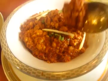 羊の脳みそカレーを出す『マルハバ』とタイ風つけ麺『荒海』