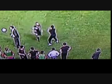 韓国チームスタッフ、イラン選手に暴行（肘鉄）