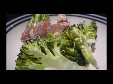 アメリカの食卓 145  フレッシュブロッコリーサラダを食す！