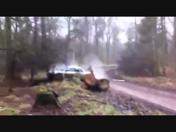 ラリー・レースでのクラッシュ映像集