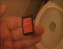 SDカードをトイレに流してみた