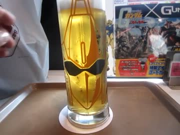 アキバのガンダムカフェで百式ビールと冷やし中華とポロリもあるかも！