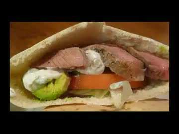 アメリカの食卓 156  牛肉のピタサンドを食す！