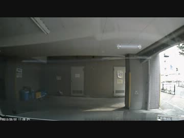 【車載動画】カメラの前に突然飛び出す少女！！