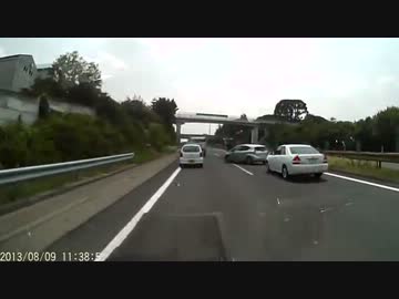 DQNが東名を止めてまで路上喧嘩に出る。【笑撃】.