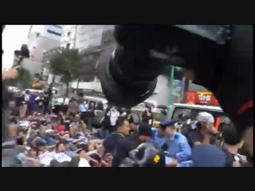 【つべ転】道路に座り込むカウンター・プロテスター達 - 2013.9.8 新宿
