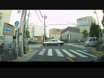 右折禁止で検挙の瞬間