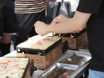 ニコニコ町会議 in 名古屋栄(久屋大通)での繚乱たこ焼き調理中の様子