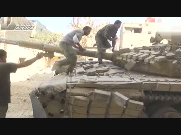 【シリア内戦】 被弾して動けなくなる政府軍の T-72戦車