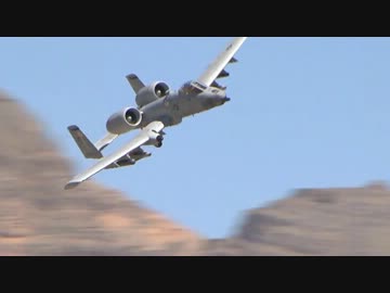 A-10 サンダーボルトⅡ 対地攻撃デモ（実弾射撃）