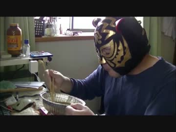 巻き寿司と豚骨ネギラーメン