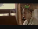 メイリーさん、ピアノで弾き語る