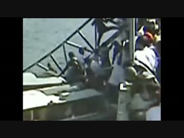 【中国 】完成したばかりの桟橋が突然崩れる